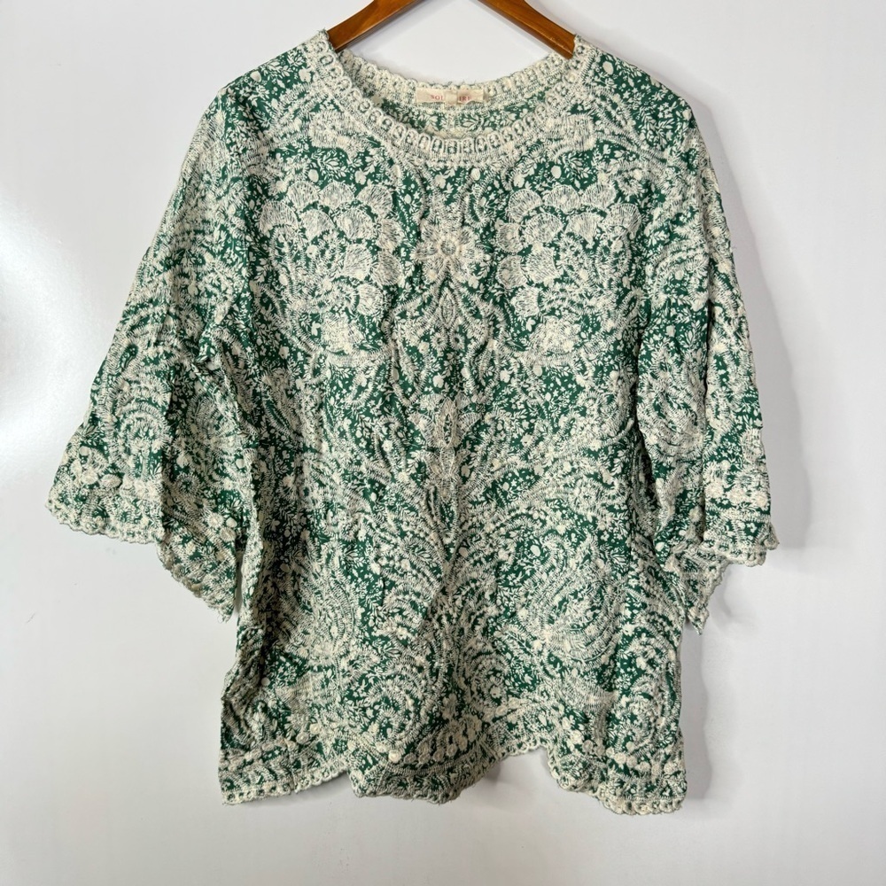 Solitaire Green White‎ Floral Embroidered Top Size Large